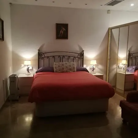 Patio De La Fuenseca * قرطبة
