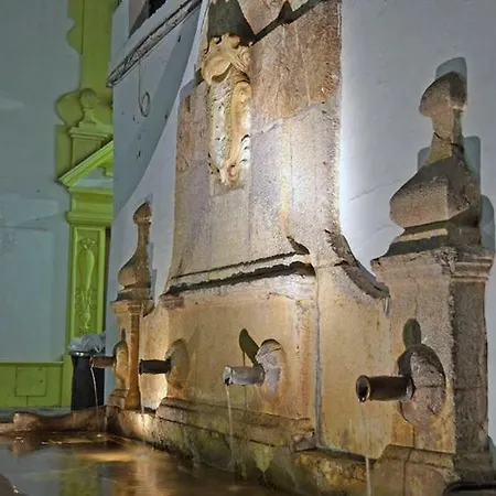 Patio De La Fuenseca *